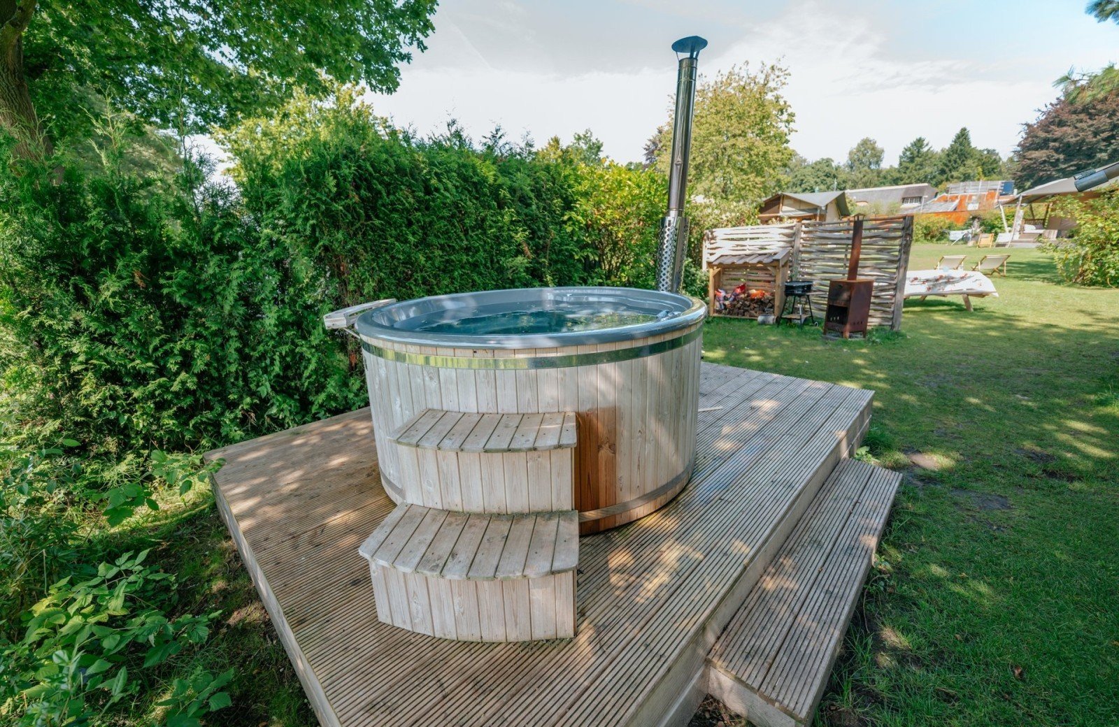Safaritent ranger deluxe met hottub