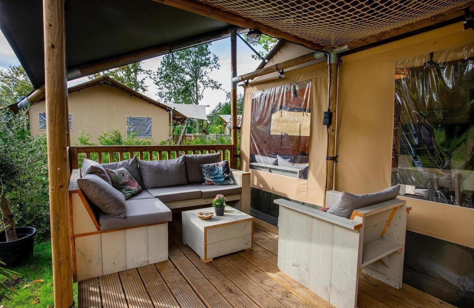 Safaritenten met hottub 2